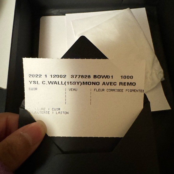 SAINT LAURENT
Cassandre matelassé textured-leather shoulder - Picture 10 of 14